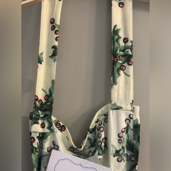 April Cornell Holly Chef 100% Cotton Holiday Apron Cream, Red, Green - Picture 10 of 14